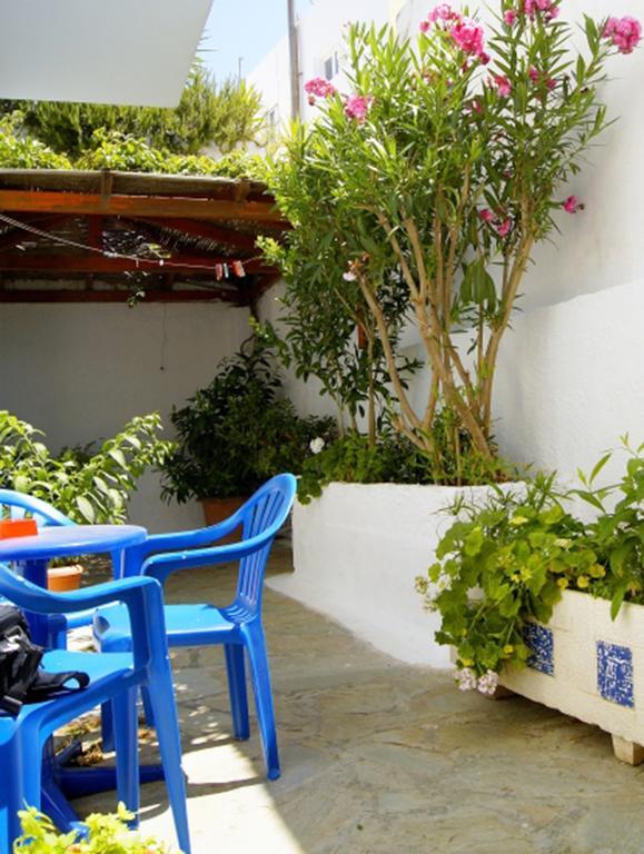 Idroussa Apartment Batsi  Bagian luar foto