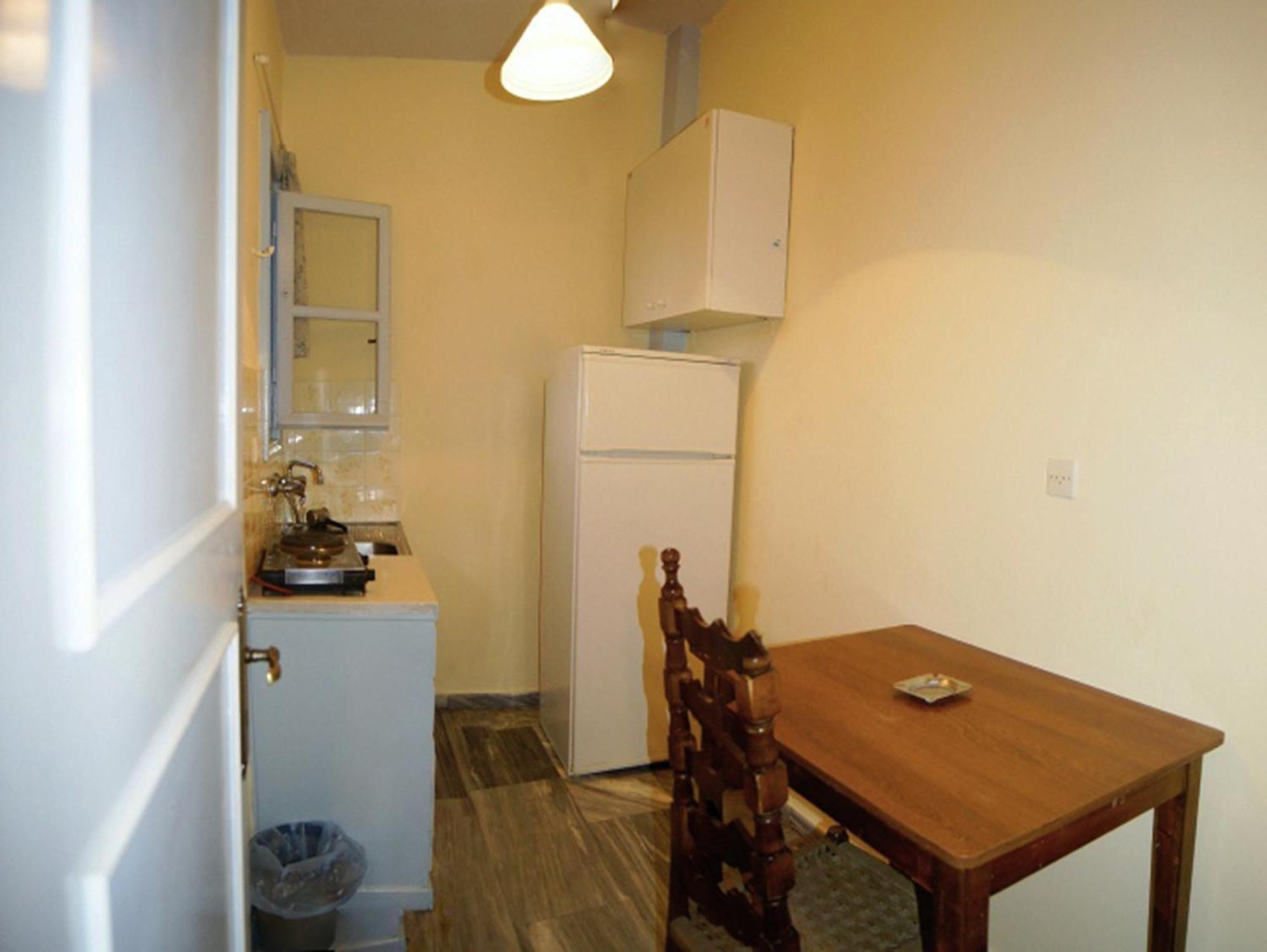 Idroussa Apartment Batsi  Ruang foto