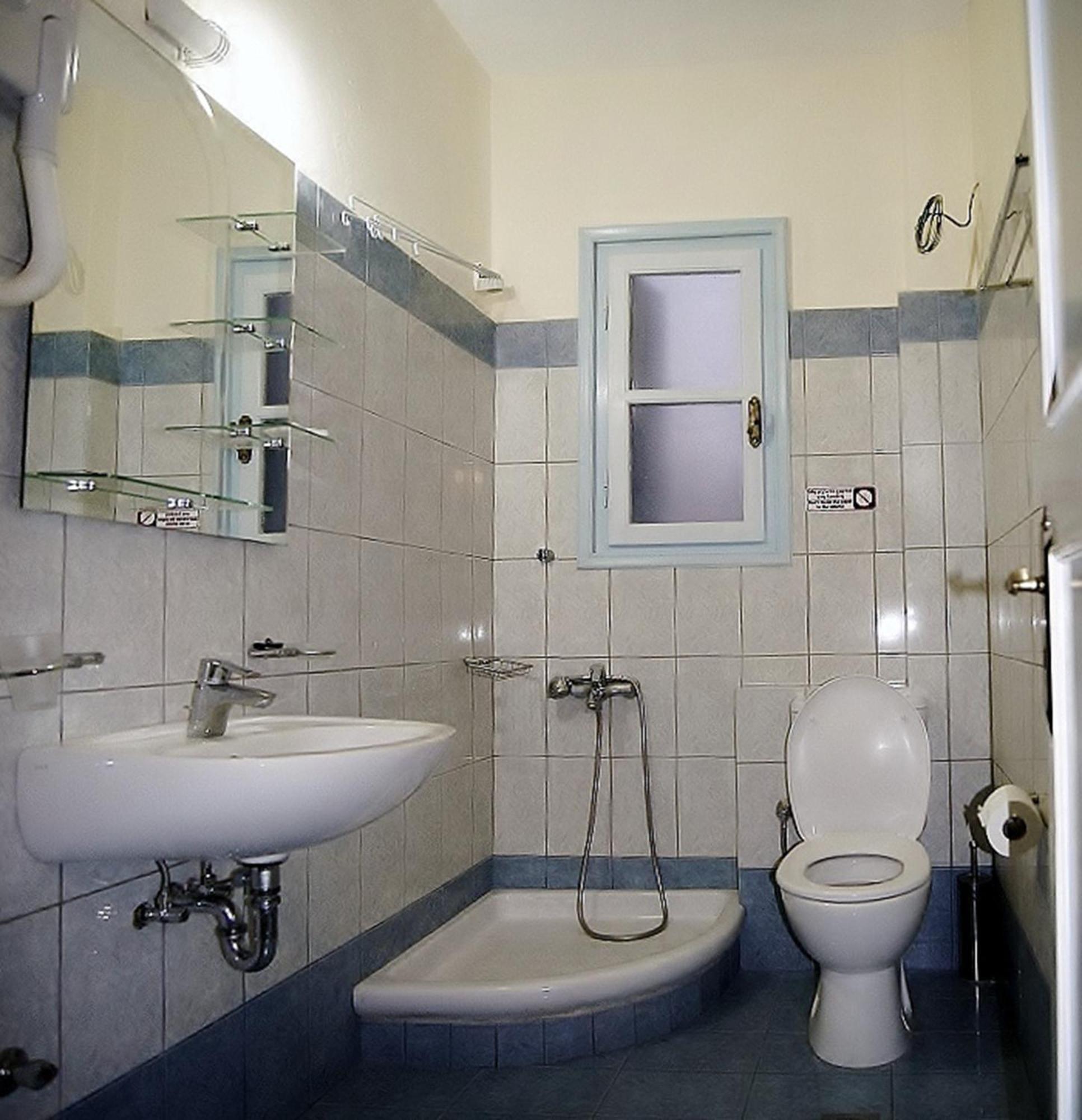 Idroussa Apartment Batsi  Ruang foto