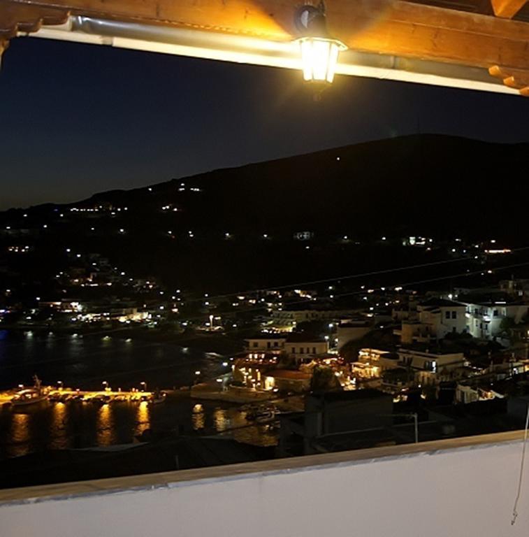 Idroussa Apartment Batsi  Bagian luar foto