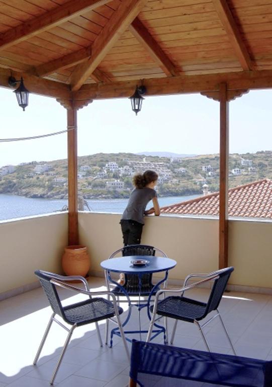 Idroussa Apartment Batsi  Bagian luar foto