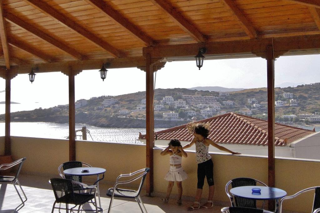 Idroussa Apartment Batsi  Bagian luar foto
